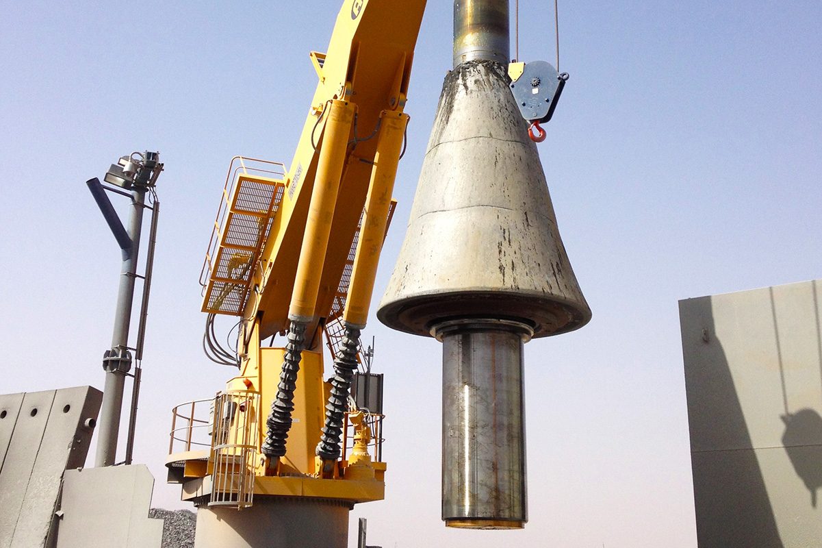 A crusher being serviced by Kaltech
