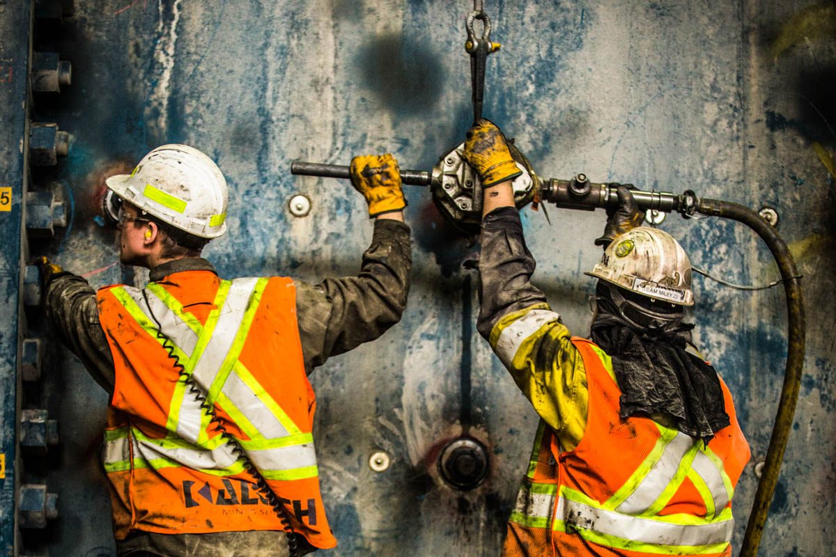 Kaltech mine mill relining workers